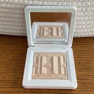 Haus Labs By Lady Gaga Highlighter in Sunstone, Made in Italy